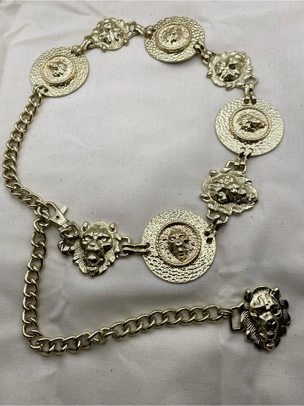 Vintage Gold Lion Medallion Chain Belt